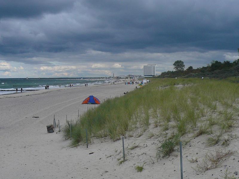 83-warnemuende-strand-h-P1190099.JPG