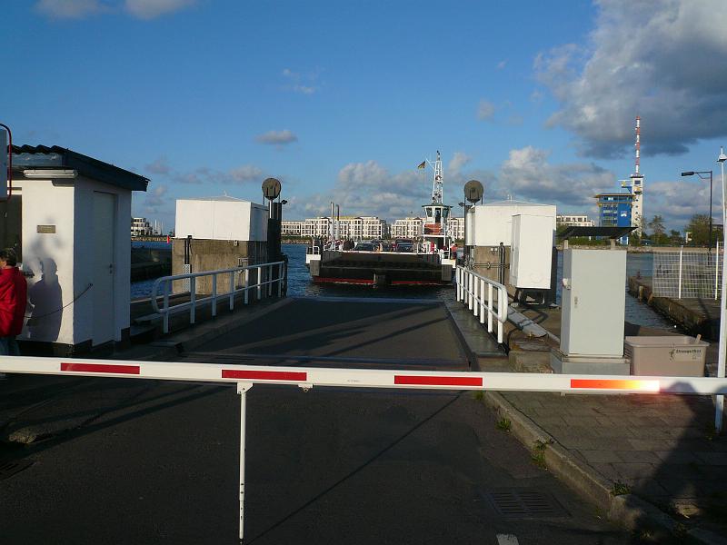 88-warnemuende-hafen-h-P1190162.JPG